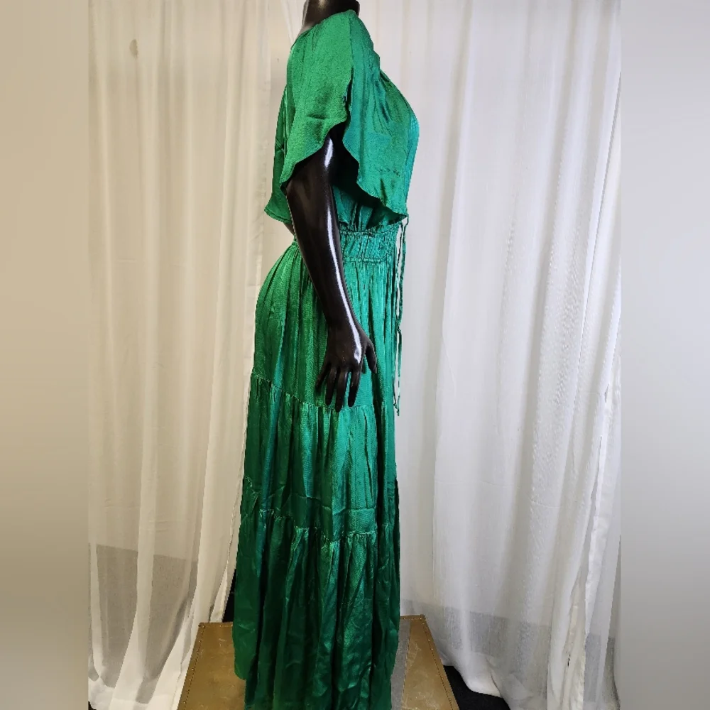 Elegant Green Maxi Dress - Picture 8 of 16